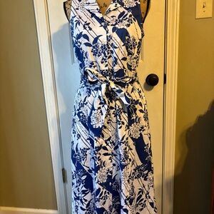 UNTUCKit Blue and White Floral Midi Dress size 4